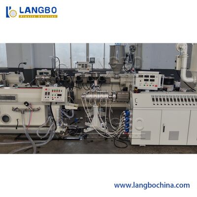 PE Pipe Extrusion Line Cetakan yang dapat disesuaikan Mengurangi Kegagalan Peralatan