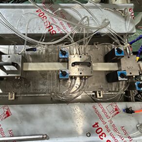 Jalur Ekstrusi Pemegang Label Harga PVC Presisi Tinggi | Sekrup Tunggal, Kompatibel dengan Rak