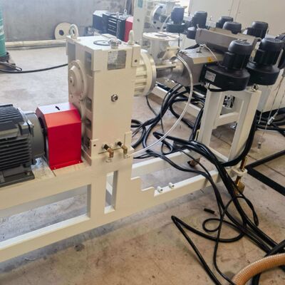 Jalur Ekstrusi Pemegang Label Harga PVC Presisi Tinggi | Sekrup Tunggal, Kompatibel dengan Rak