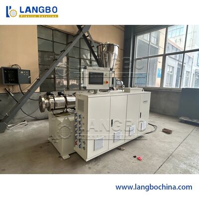 PVC Pipe Extrusion Line. Cocok untuk kontrol presisi diameter pipa 16mm 800mm.