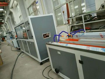Twin Screw Pvc Profil Mesin Ekstrusi Membuat Kabel Listrik Trunking