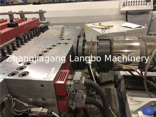 Plastik PP PE WPC Kerak Papan Busa PVC Garis Ekstrusi / Membuat Mesin / Lini produksi