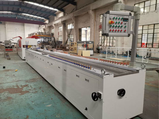 PVC WPC Dekorasi Fluted Wall Panel Ekstrusi Membuat Mesin Produksi Line