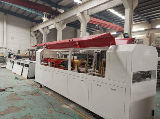 Sertifikat CE PVC Foam Board Extrusion Line Panel Extruder Untuk Produk Profil