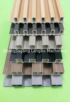 Jalur Ekstrusi Produksi Profil PVC Otomatis Tahan Air Untuk Panel Dinding