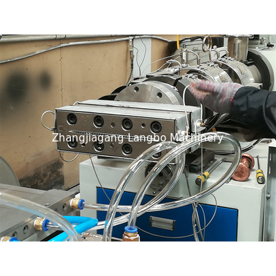 Siemens Motor Power Full Automatic PVC Plastic Profile Extrusion Production Line Untuk Produksi Terbaik